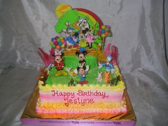 Kue Ulang Mickey Menggunakan Mainan Backround Hiasan Balon Bagi Berniat